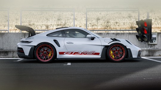 Porsche 911 GT3 RS é o carro mais caro da marca no Brasil com preço de R$ 1,77 milhão