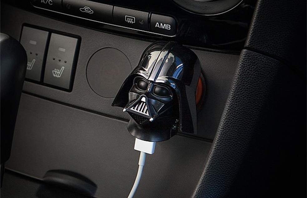 Carregador USB para carro do Darth Vader, de Star Wars (Foto: Divulgação) — Foto: Auto Esporte