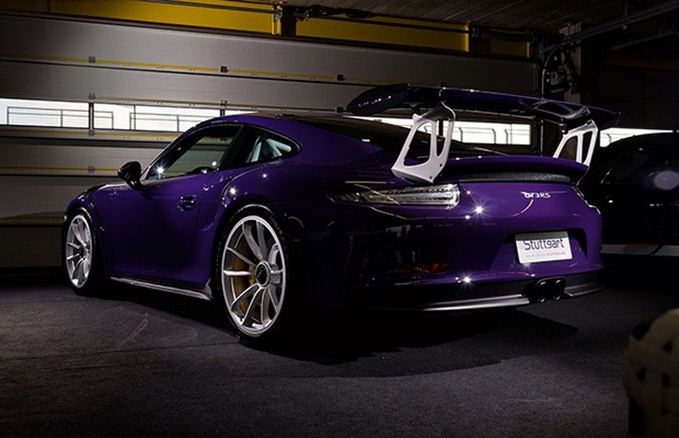 Aerofólio mais agressivo do novo 911 GT3 RS combina com as entradas de ar maiores (Foto: Divulgação) — Foto: Auto Esporte