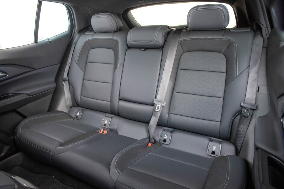 Amplo espaço traseiro do Chevrolet Equinox é um dos destaques do SUV — Foto: Divulgação
