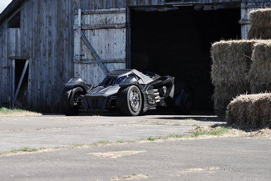 Batmóvel do game Arkham Knight criado para a equibe Galag
