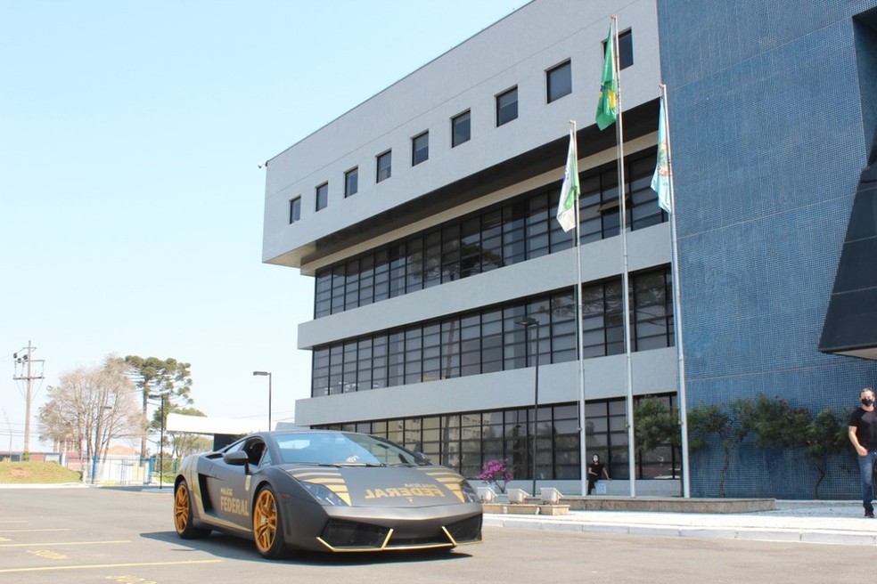 O Lamborghini Gallardo apreendida pela Polícia Federal é avaliado em R$ 800 mil — Foto: Divulgação/PF