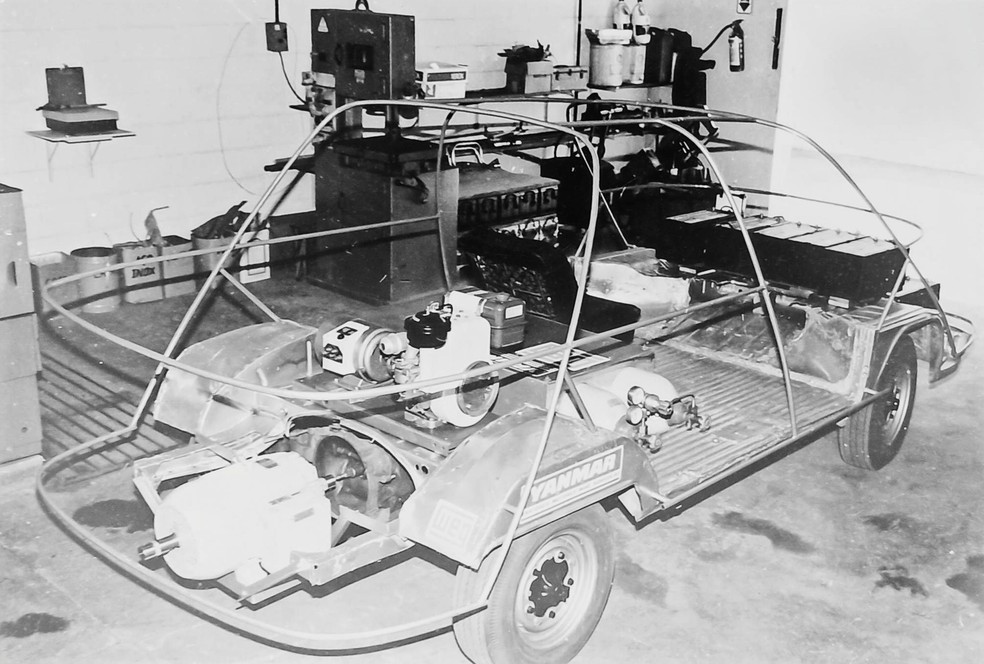 Plataforma de Kombi deu origem ao primeiro carro nacional movido a hidrogênio — Foto: Acervo/Museu da Imprensa Automotiva