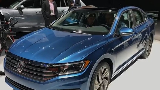Ao vivo: Conheça os detalhes do novo Volkswagen Jetta direto de Detroit