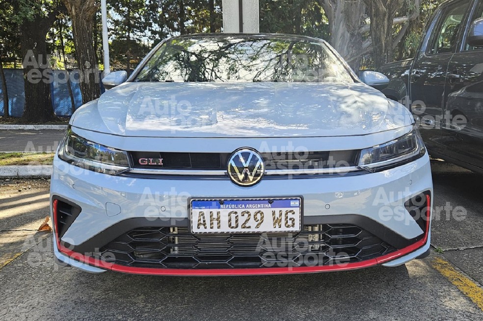 Volkswagen Jetta GLI tem visual mais esportivo na linha 2025 — Foto: Leonardo Felix/Auto News Brasil