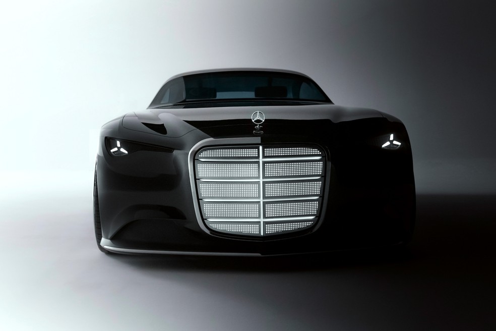 Mercedes-Benz Vision Iconic tem grade iluminada e com efeitos animados — Foto: Divulgação