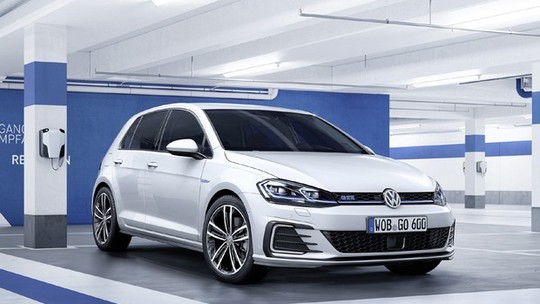 Volkswagen Golf GTE será vendido no Brasil em 2018