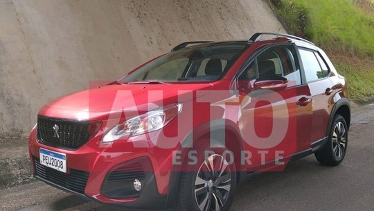 Flagra: Peugeot 2008 reestilizado é visto sem disfarces e está muito próximo de estrear no Brasil