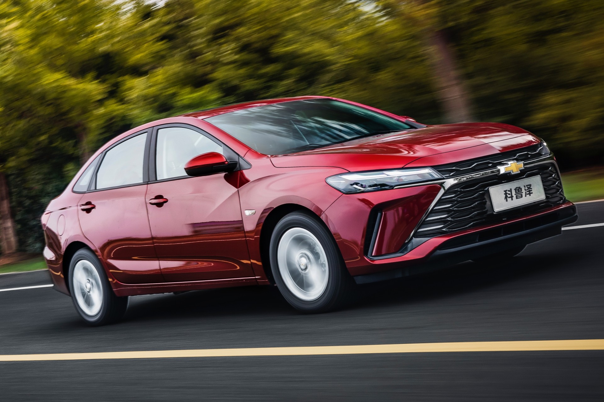 Chevrolet Monza e Cruze sobrevivem pelo mundo; será que voltam ao Brasil?
