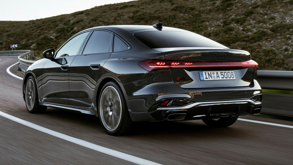 Audi A5 está mais parecido com o elétrico e-tron — Foto: Divulgação