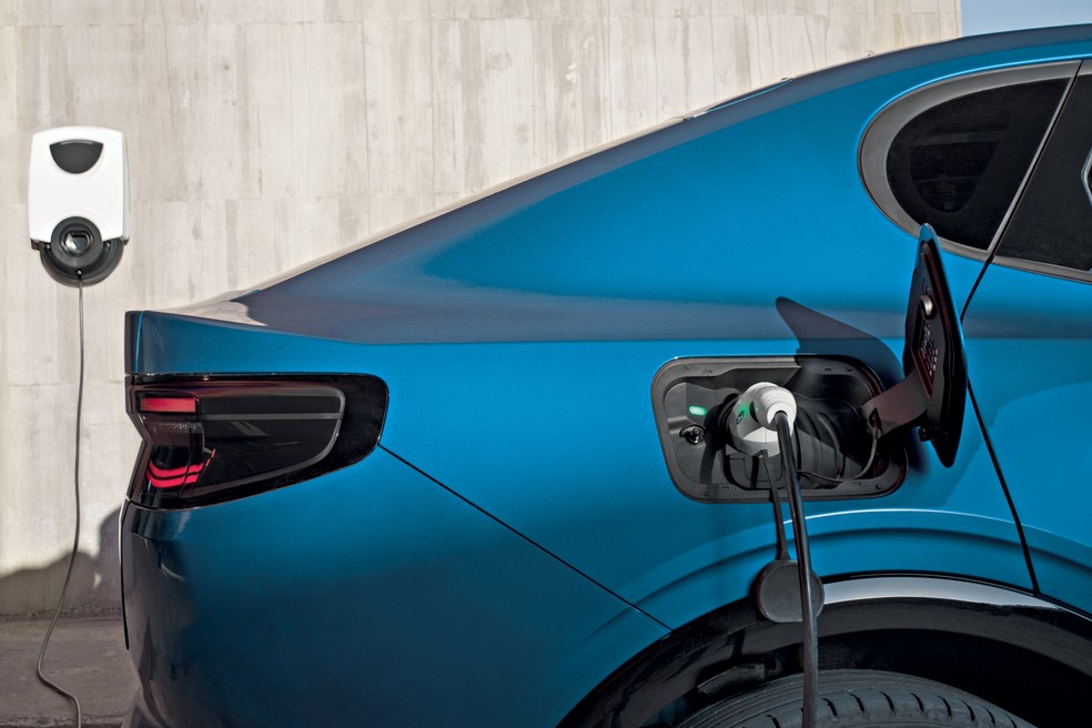 Ford Capri registrou consumo de 14,8 kWh/100 km durante nosso teste com o cupê em um trajeto de 90 km de distância — Foto: Divulgação