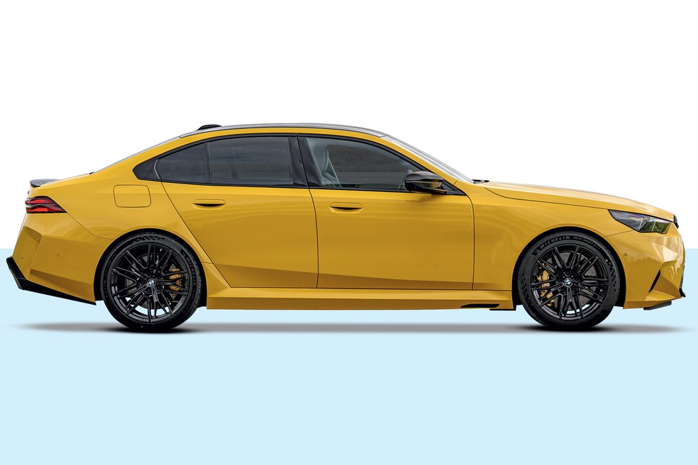 Quilos extras do BMW M5 exigem atenção extra do motorista em manobras mais dinâmicas  — Foto: Divulgação