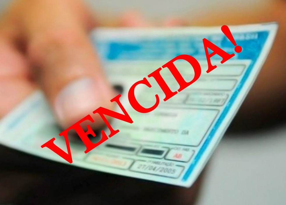 As CNHs vencidas em 2021 estão com o tempo de validade indeterminado   — Foto: Montagem Auto News Brasil 