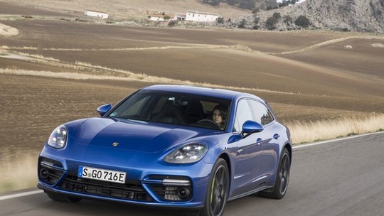 Porsche Panamera híbrido elétrico ultrapassa versão a gasolina em vendas