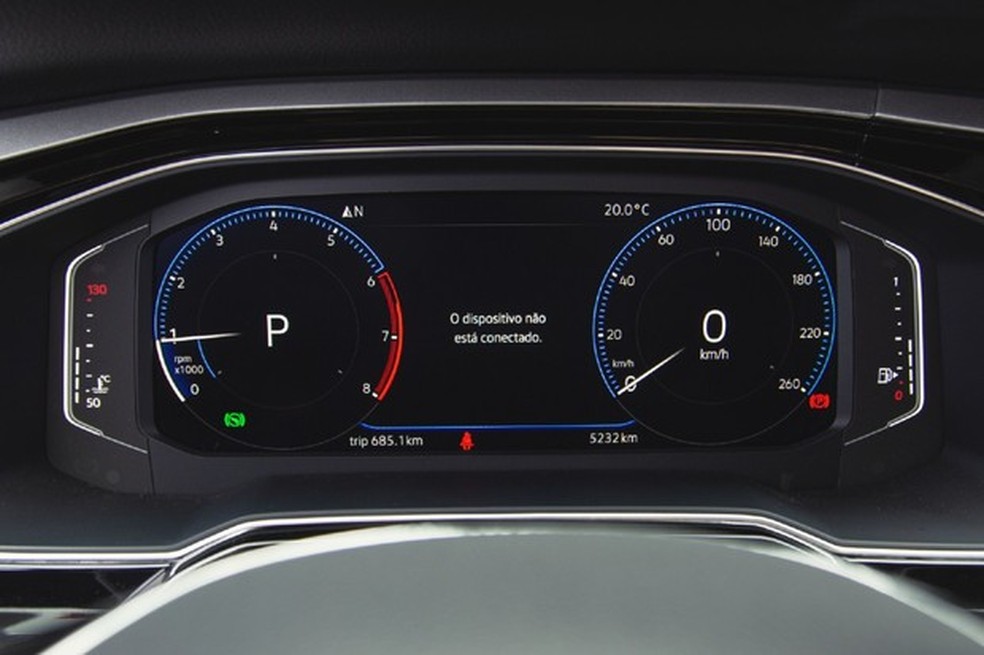 O painel do Polo: mensagem de erro desliga luzes e desativa outras funções — Foto: Fabio Aro/Auto News Brasil