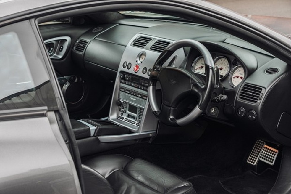 Interior de couro permance impecável após 17 anos (Foto: Silverstone Auctions) — Foto: Auto Esporte