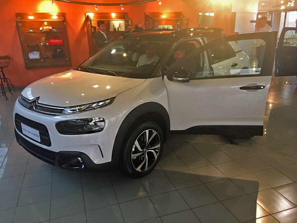 Citroën mostra C4 Cactus 'brasileiro', que chega em outubro