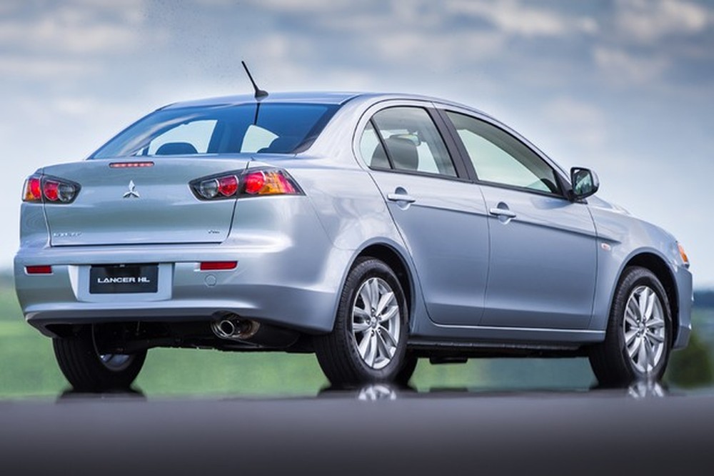 Mitsubishi Lancer ganha versões mais baratas, mas cobra caro por itens ...