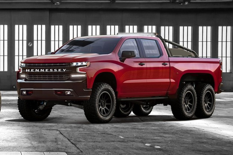 Hennessey transformou a Silverado original na Goliath, picape 6X6 (Foto: Divulgação) — Foto: Auto Esporte