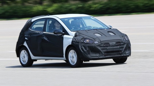 Aceleramos o novo Hyundai HB20, que estreia no segundo semestre no Brasil