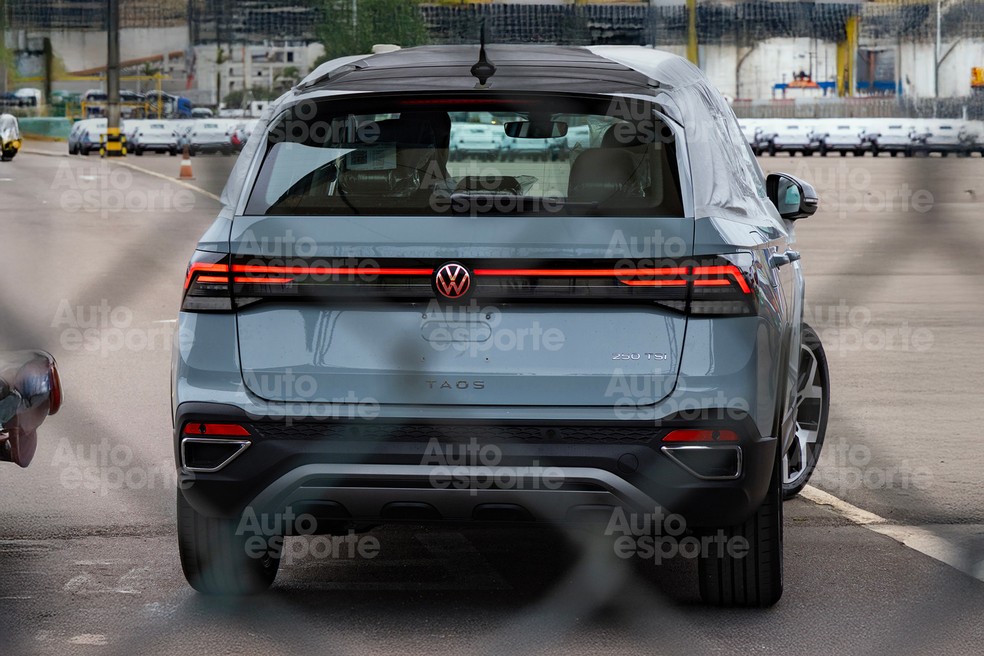 Traseira agora tem visual mais parecido com o T-Cross — Foto: Auto News Brasil