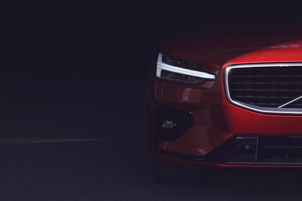 Volvo começou a divulgar mais imagens provocantes do S60 (Foto: Divulgação) — Foto: Auto Esporte