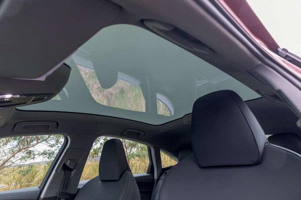 Audi A5 2026 continua com teto panorâmico com controle de luminosidade — Foto: Renato Durães/Auto News Brasil