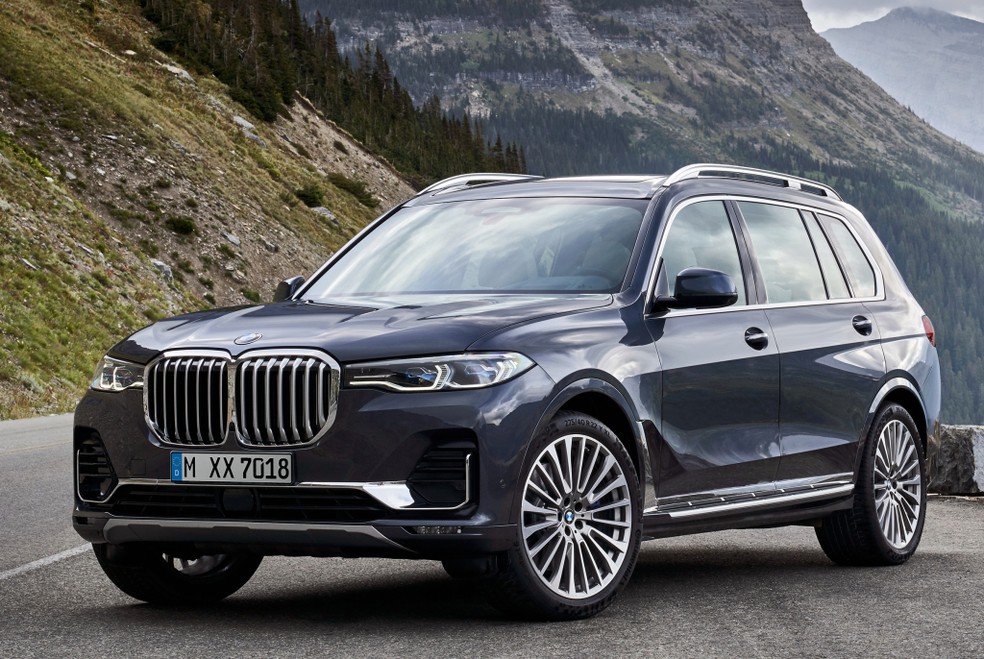 BMW X7 — Foto: Divulgação/BMW