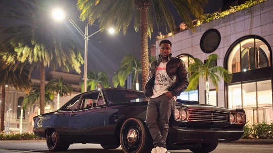 Plymouth Road Runner de Kevin Hart tem motor de 940 cv e tema que remete ao Halloween