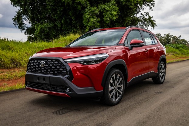 Toyota Corolla Cross XRE 2.0 frente