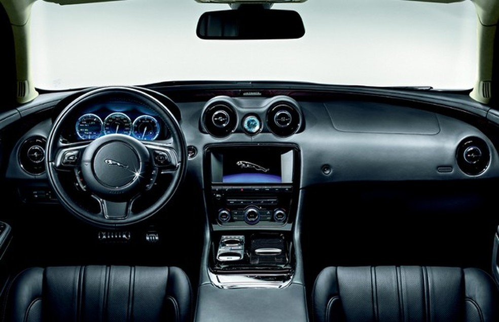 Jaguar XJ Portfolio (Foto: Divulgação) — Foto: Auto Esporte