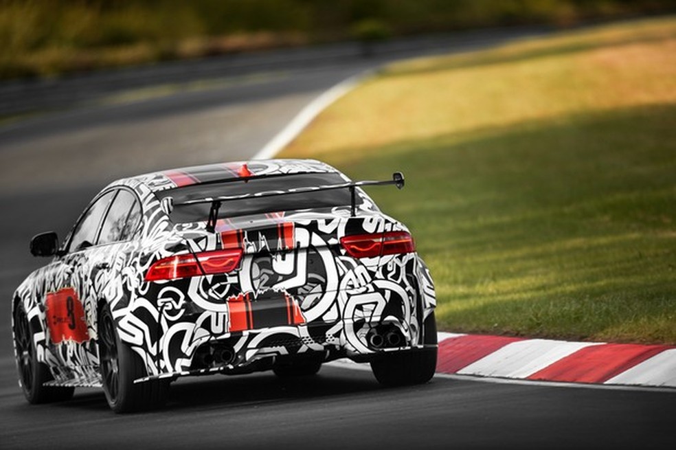 Jaguar XE SV Project 8 (Foto: Divulgação) — Foto: Auto Esporte