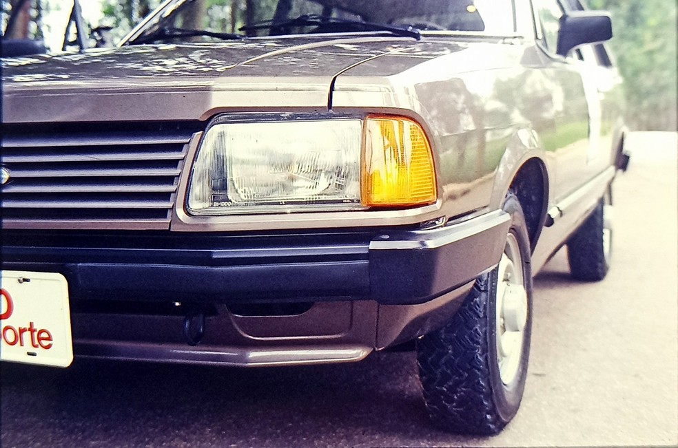 Modelo recebeu as mudanças estéticas na dianteira de toda linha Corcel  — Foto: Saulo Mazzoni/Auto News Brasil/Acervo MIAU