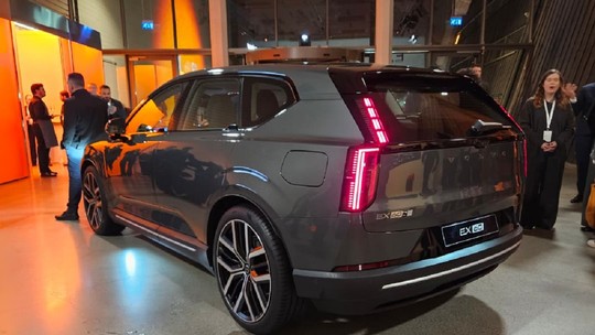 Volvo EX60 estreia item que promete revolucionar produção de carros
