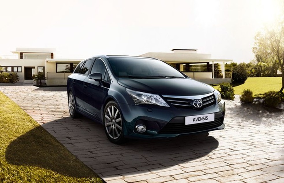 Toyota Avensis (Foto: Divulgação) — Foto: Auto Esporte