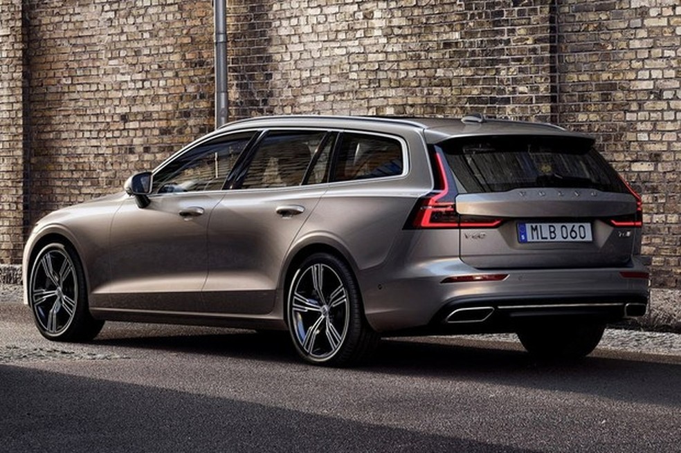 Volvo V60 chegará ao Brasil até o segundo semestre de 2018 (Foto: Divulgação) — Foto: Auto Esporte