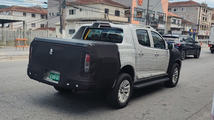 Nova Chevrolet S10 - Chevrolet investe  R$ 5 bilhões na fábrica de São José dos Campos (SP) para montar as novas S10 e Trailblazer