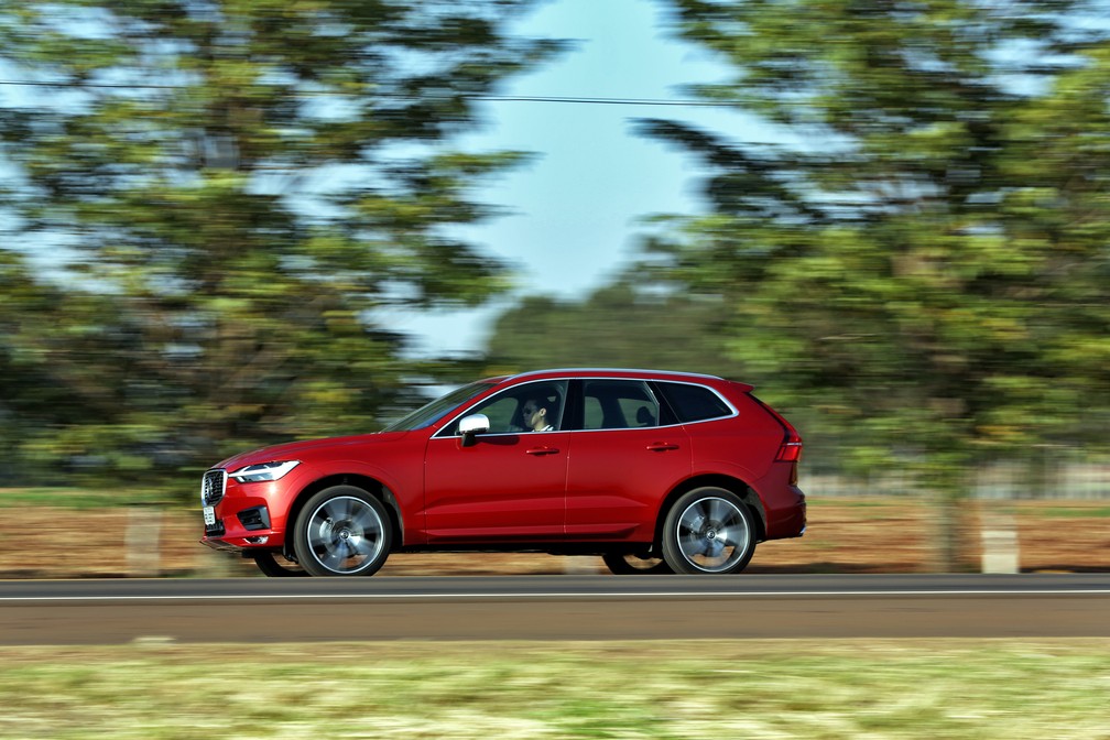 Volvo XC60 — Foto: Divulgação