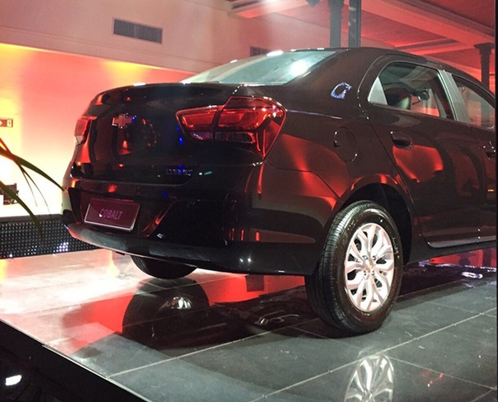 Lanternas do Chevrolet Cobalt tornaram-se horizontais, com uma redução de BMW (Foto: Giulia Lanzuolo/Auto News Brasil) — Foto: Auto Esporte