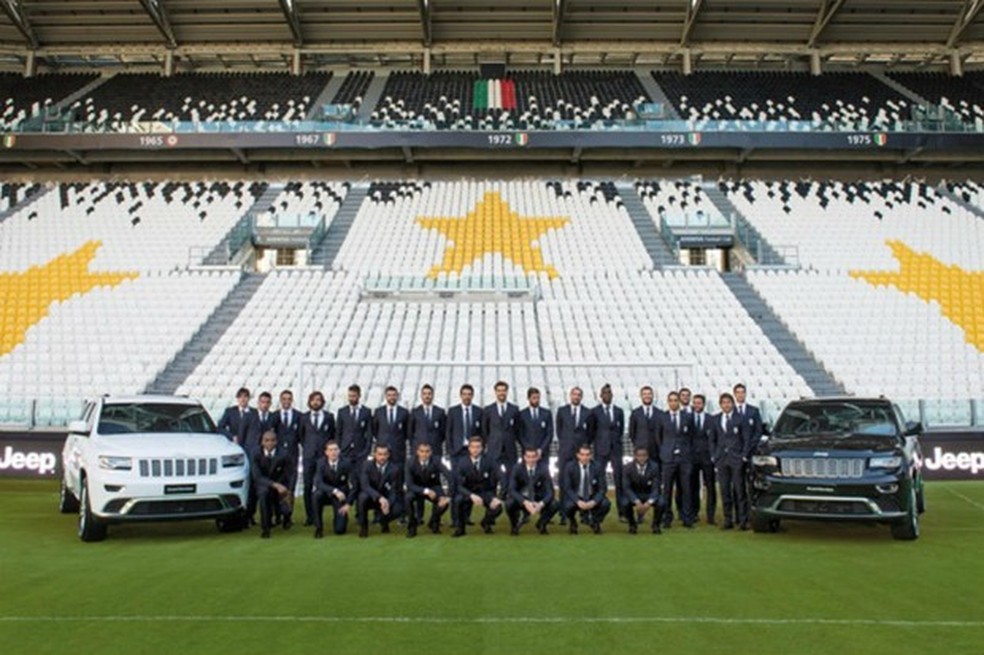 Jeep entrega carros para jogadores e técnico do Juventus (Foto: Divulgação) — Foto: Auto Esporte