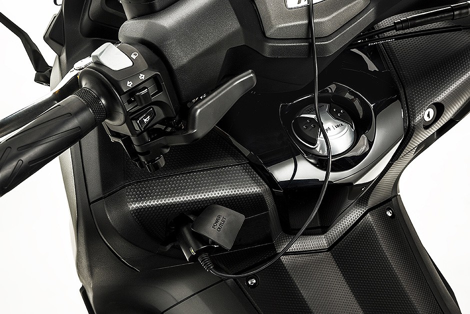 Yamaha T-Max 2016