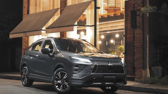Mitsubishi estuda Eclipse Cross eletrificado para o Brasil; carro já é híbrido em outros países