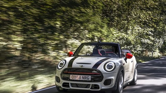 Teste: Mini Cooper John Cooper Works prova que a tração dianteira também pode ser divertida