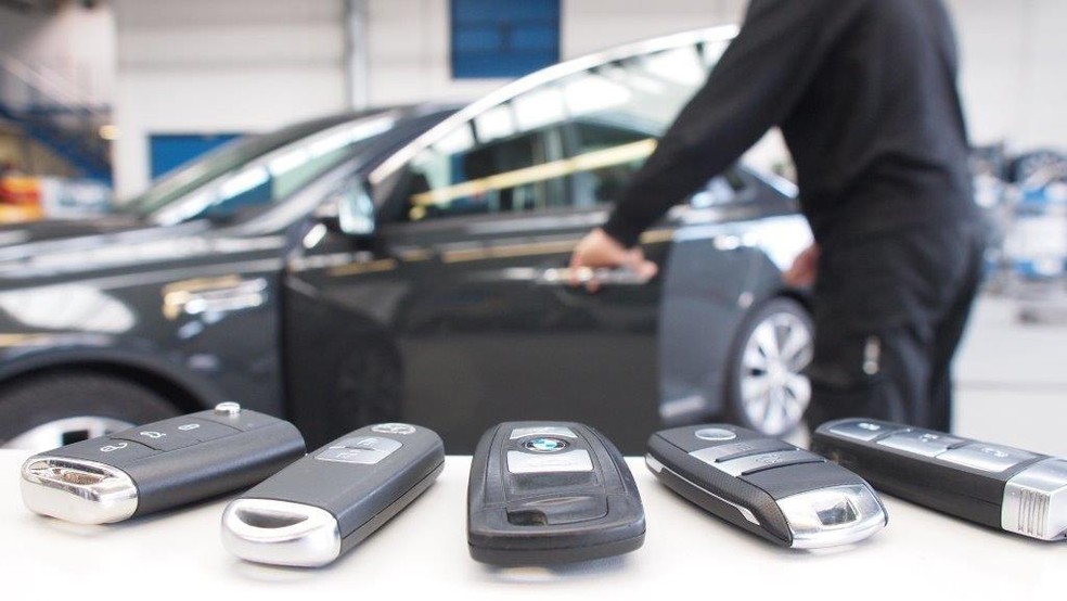 Sistema keyless permite abertura e partida sem a chave original por perto — Foto: Divulgação/Adac