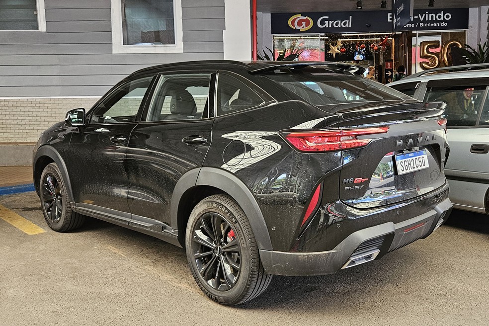GWM Haval H6 GT apresentou autonomia real de quase 700 km entre um reabastecimento e outro — Foto: Leonardo Felix/Auto News Brasil