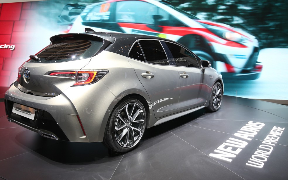 Versão hatch, antes chamada de Toyota Auris na Europa, também será Corolla — Foto: Newspress