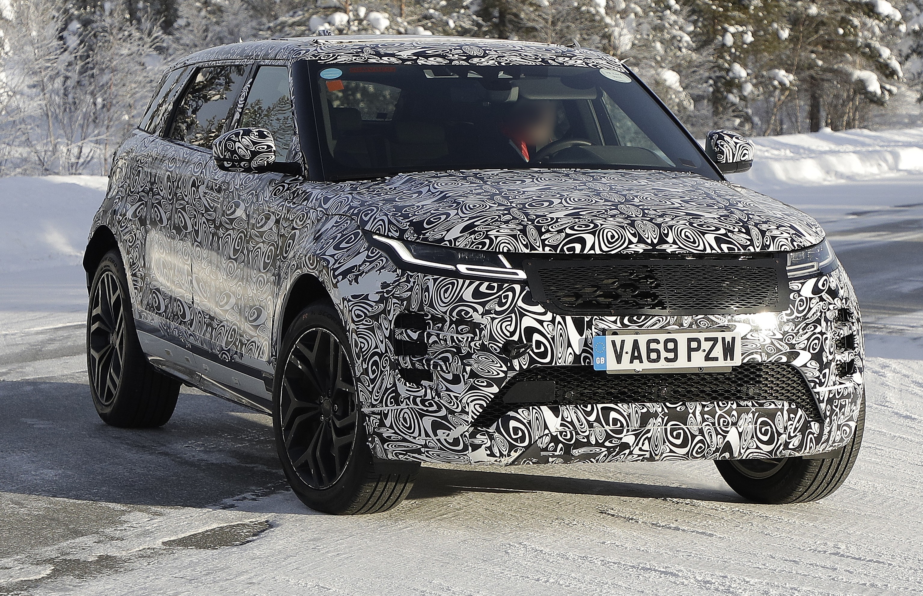 Land Rover Evoque será alongado para levar até sete pessoas