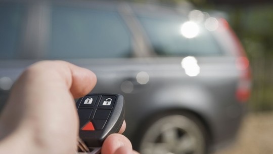 Como se proteger do golpe que usa o alarme para roubar o seu carro