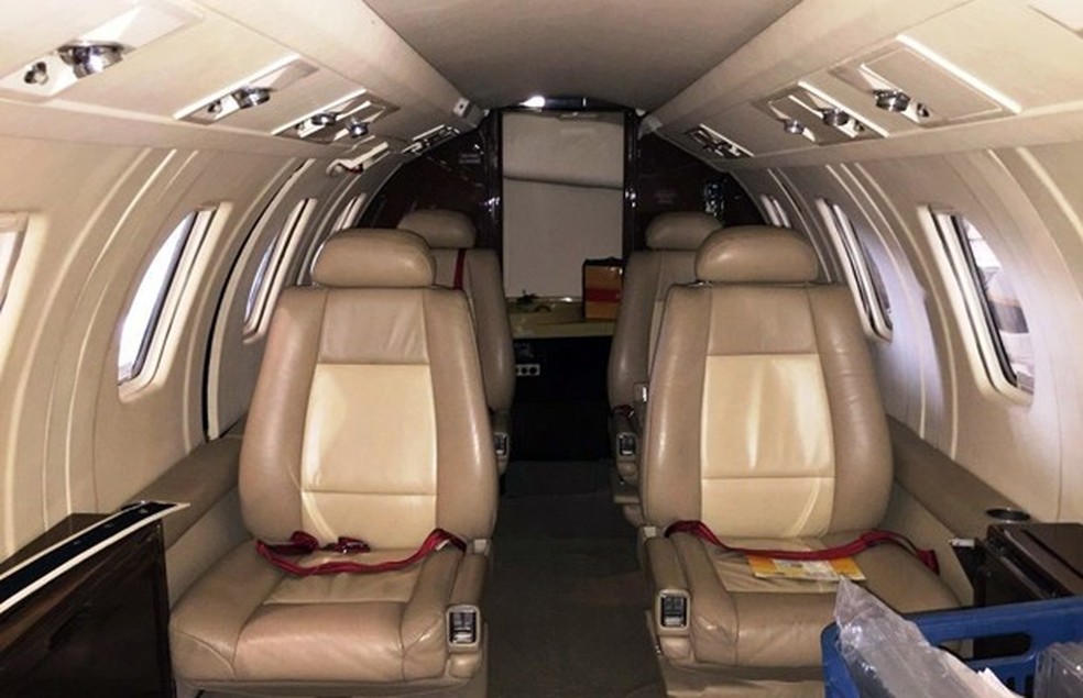 Interior também precisaria de uma reforma para entregar o luxo esperado (Foto: Divulgação) — Foto: Auto Esporte