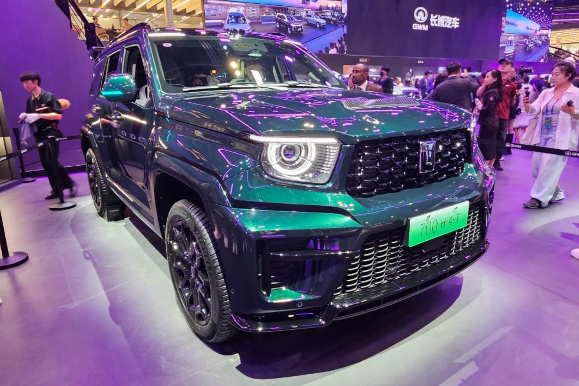 GWM Tank 700 Hi4-Z é SUV com potência de Lamborghini e design de Classe G